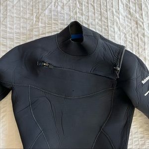 Finisterre custom 5/4 hoodless wetsuit
